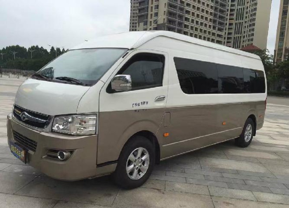 17 seats van