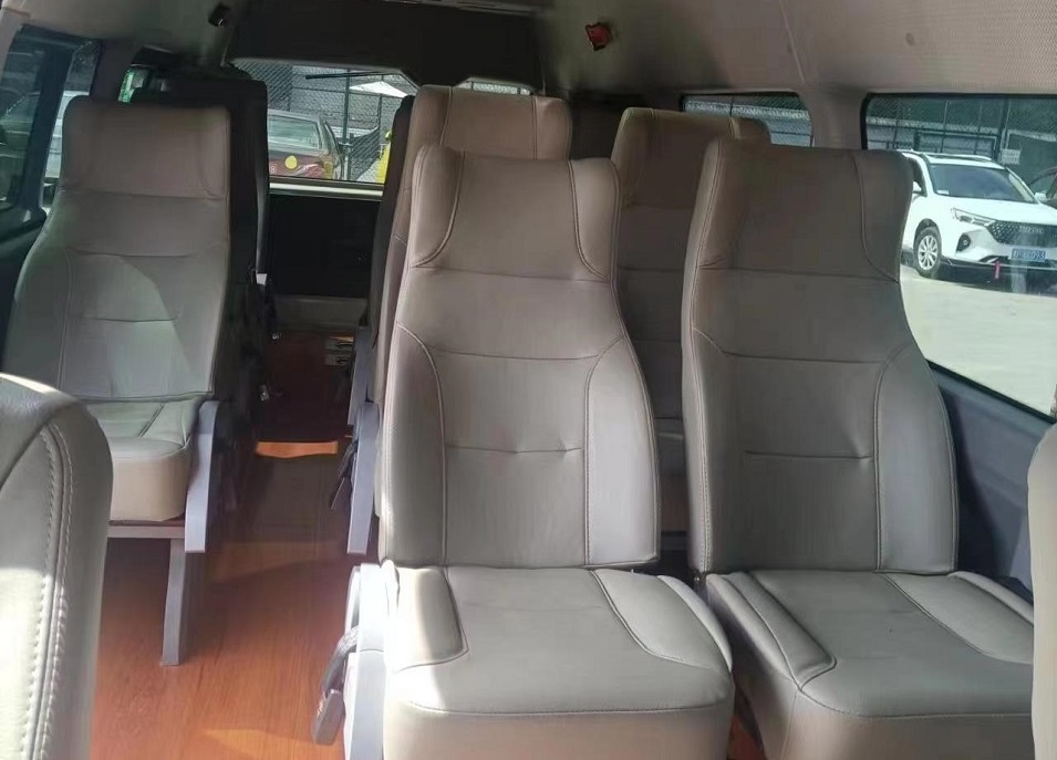 17 seats van