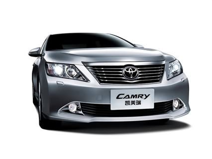 5 Seats Car: Camry