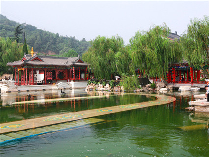 Huaqing Spring