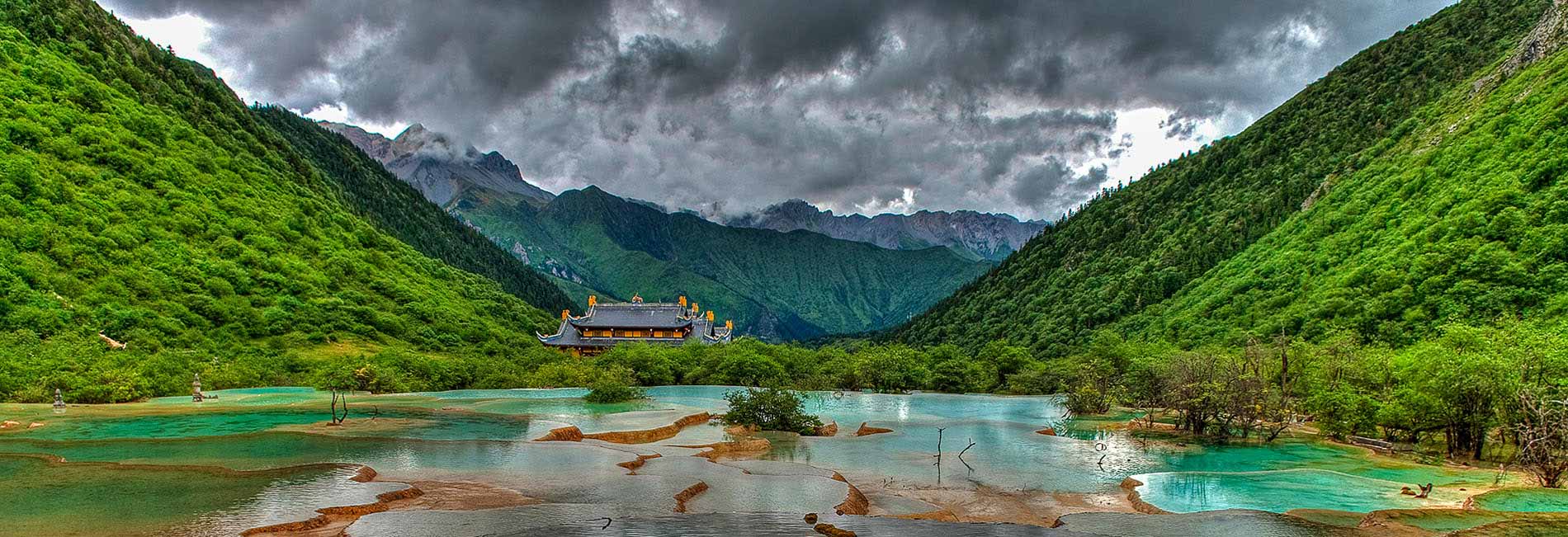 Jiuzhaigou Tour in Sichuan China