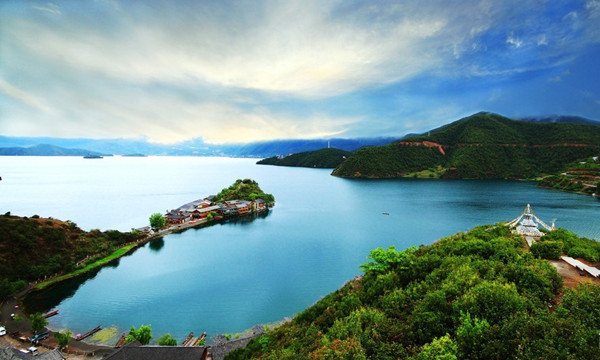 lugu lake