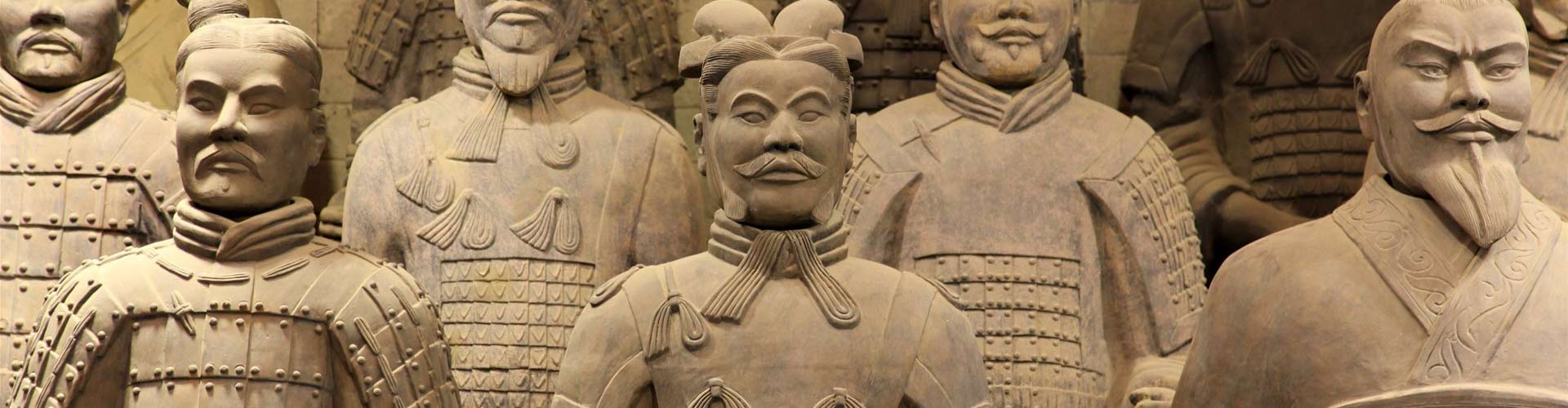 1 Day Coach/Private Tour: Terra-cotta Warriors and City Wall