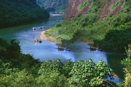 	7 Days Wuyi Mountain, Xiamen & Tulou Trekking Tour