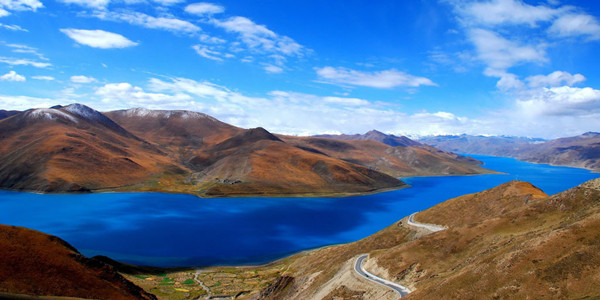 Yamdrok Lake